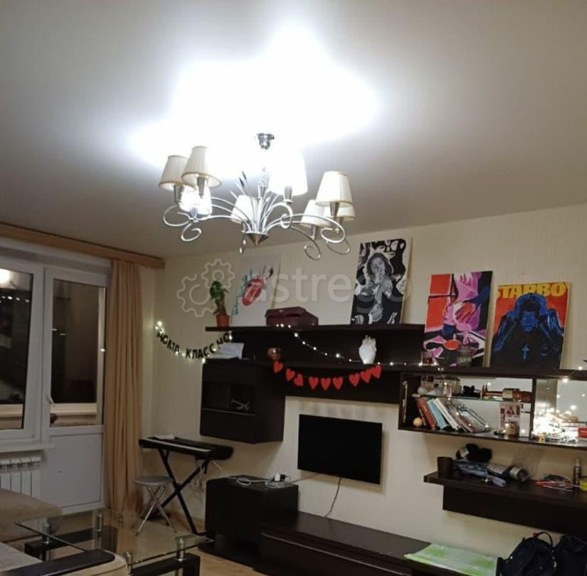 Комната, 44 м2, 3/12 эт. Москва - изображение 1