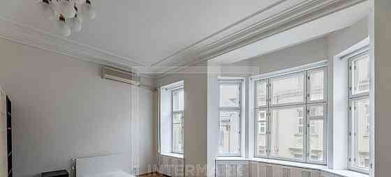 5-комн. квартира, 190 м2, 4/5 эт. Москва