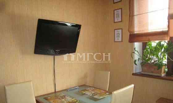 2-комн. квартира, 44 м2, 4/5 эт. Москва