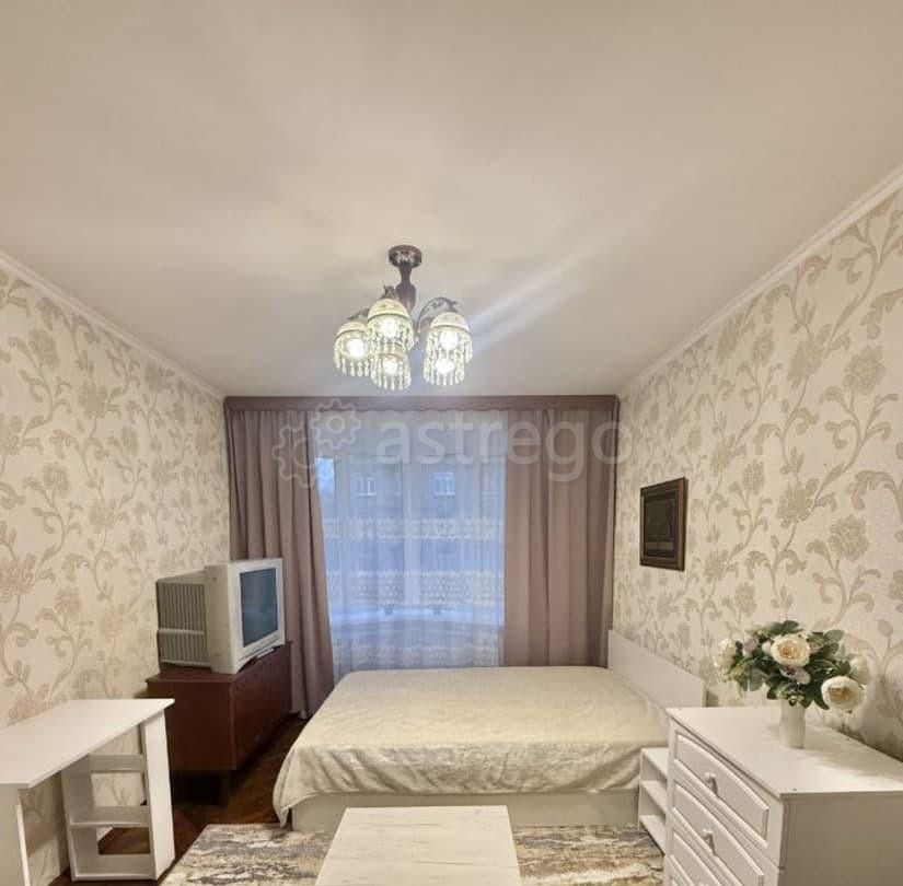 Комната, 17 м2, 3/5 эт. Санкт-Петербург - изображение 1