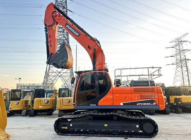 Гусеничный экскаватор Doosan DX300LCA DOOSAN Кемерово - изображение 1