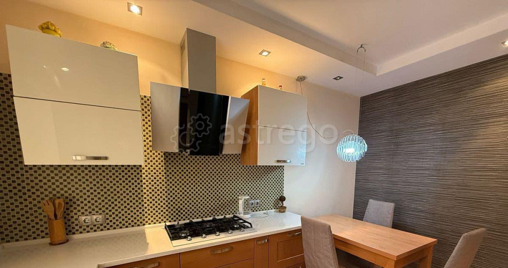 4-комн. квартира, 131.4 м2, 5/6 эт. Астрахань - изображение 1