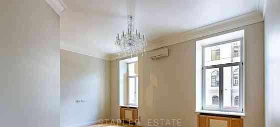 5-комн. квартира, 220 м2, 1/5 эт. Москва