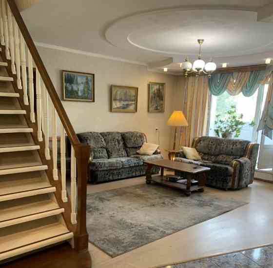 4-комн. квартира, 132 м2, 3/9 эт. Красноярск