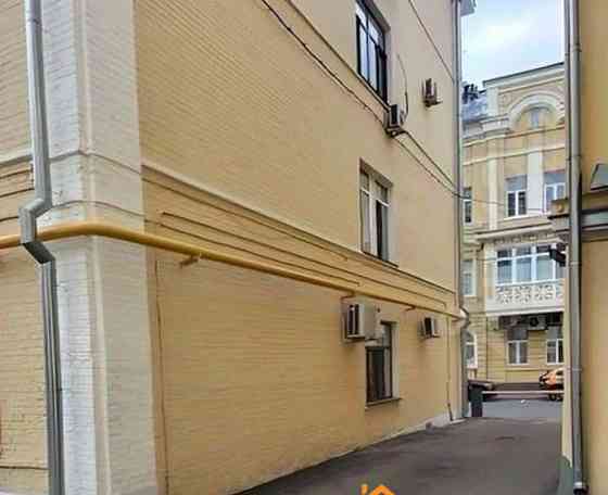 Комната, 49.2 м2, 2/4 эт. Москва