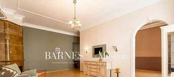 4-комн. квартира, 120 м2, 2/6 эт. Санкт-Петербург