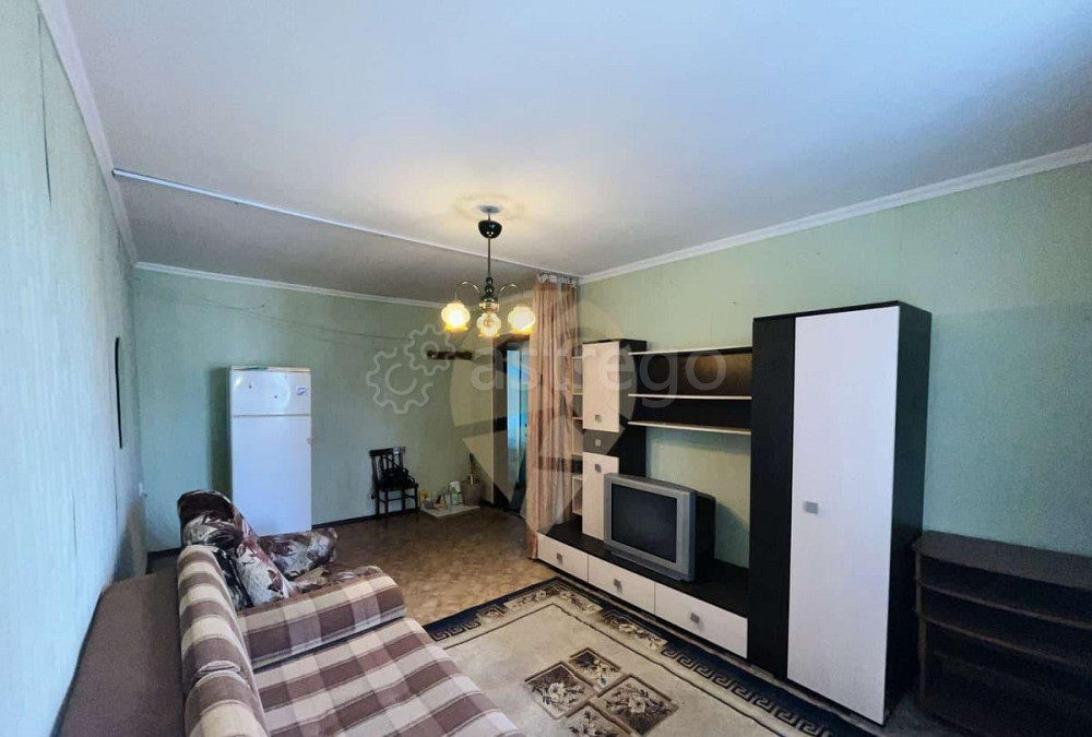 Комната, 18 м2, 8/9 эт. Старый Оскол - изображение 1