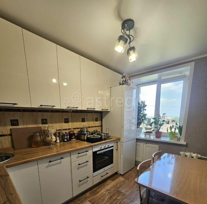 4-комн. квартира, 71 м2, 9/9 эт. Назарово - изображение 1