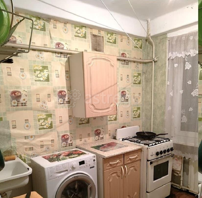 Комната, 18 м2, 1/9 эт. Санкт-Петербург - изображение 1