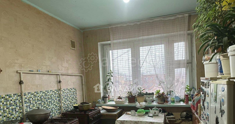 Комната, 35 м2, 5/5 эт. Красноярск - изображение 1