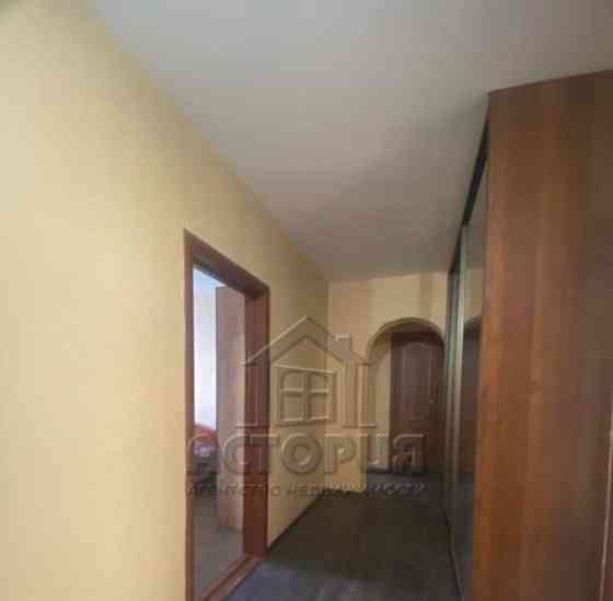 4-комн. квартира, 80.4 м2, 2/5 эт. Красноярск