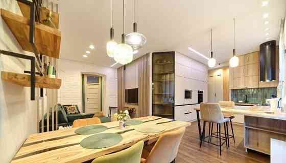 3-комн. квартира, 110 м2, 4/5 эт. Санкт-Петербург