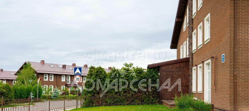 Дом, 240 м2, 4.2 сотки, 3 эт. Москва - изображение 3