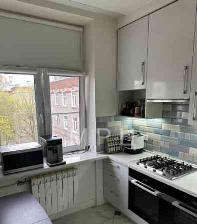 4-комн. квартира, 96.8 м2, 5/5 эт. Москва