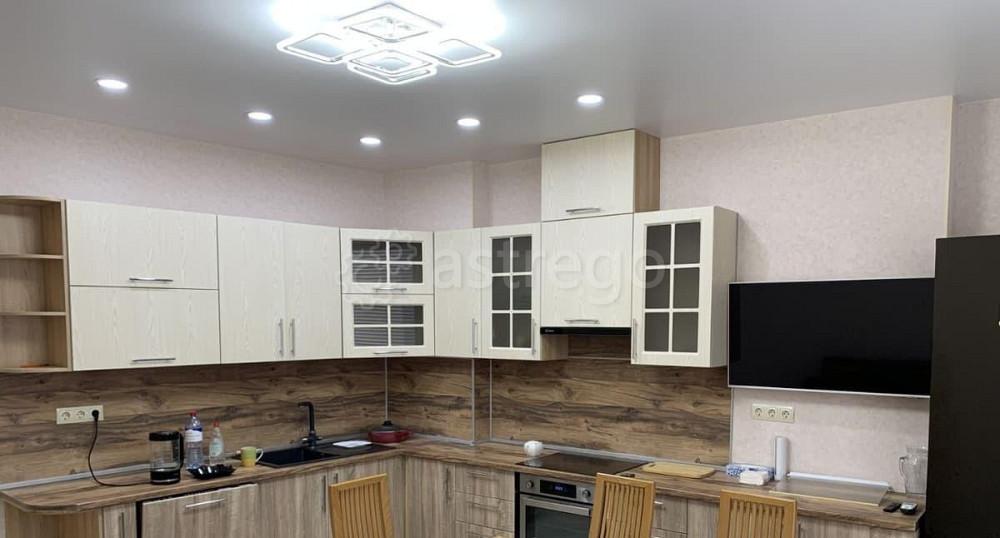 2-комн. квартира, 55 м2, 3/17 эт. Астрахань - изображение 1