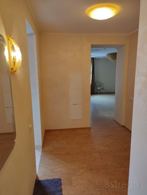 Продам 3-комн. Квартиру, 96 м2, 8/10 этаж Новосибирск - изображение 3