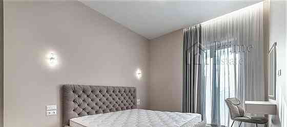 4-комн. квартира, 140 м2, 3/10 эт. Москва