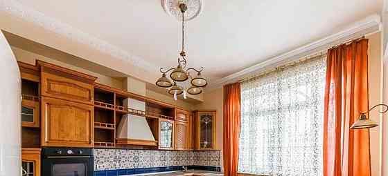 4-комн. квартира, 162 м2, 4/5 эт. Москва