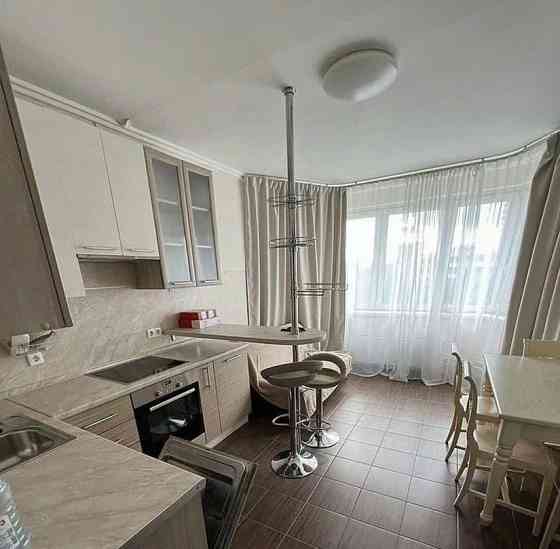 2-комн. квартира, 62 м2, 6/25 эт. Москва