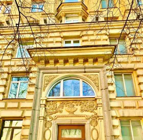 Комната, 60.2 м2, 4/10 эт. Санкт-Петербург