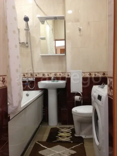 Сдам 2-комн. Квартиру, 52 м2, 2/5 эт., Долгосрочно Белокуриха - изображение 1