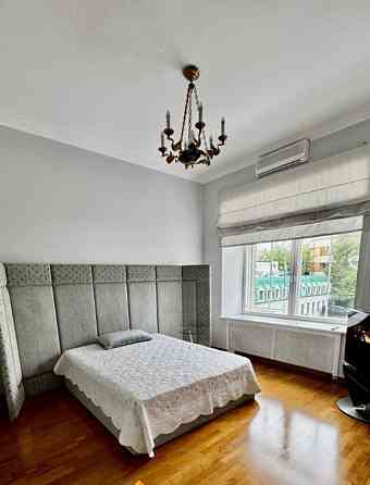 4-комн. квартира, 180 м2, 2/6 эт. Москва
