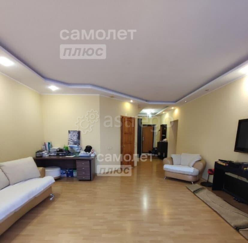 3-комн. квартира, 100 м2, 3/3 эт. Октябрьский - изображение 2