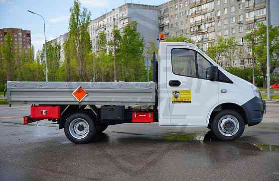 Автомобиль для перевозки опасных грузов бортовой малотоннажный 4х2 Москва