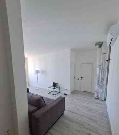 2-комн. квартира, 54 м2, 13/22 эт. Москва