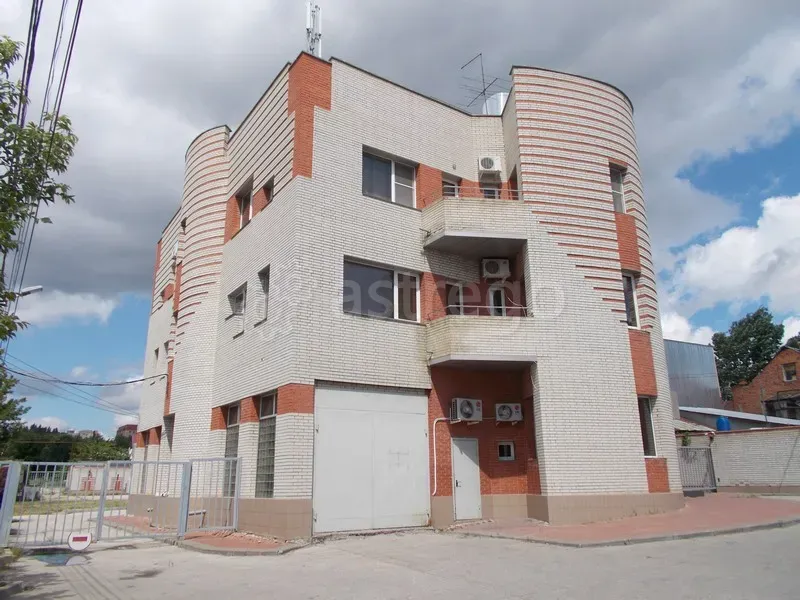 Сдам Офисное Помещение, 466 м2, Долгосрочно Саратов - изображение 1