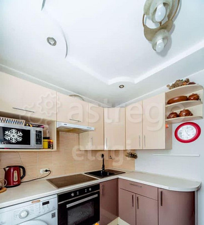 3-комн. квартира, 59.9 м2, 2/9 эт. Бийск - изображение 1