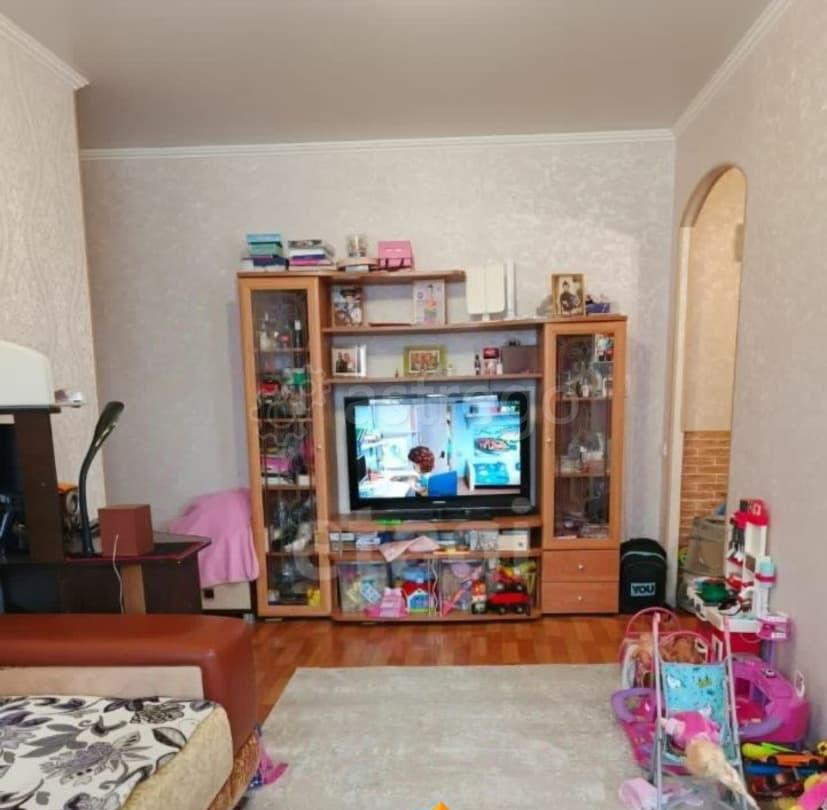 2-комн. квартира, 42 м2, 1/4 эт. Бийск - изображение 1