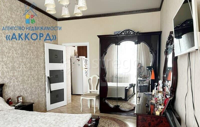 2-комн. квартира, 62 м2, 2/5 эт. Бийск - изображение 2