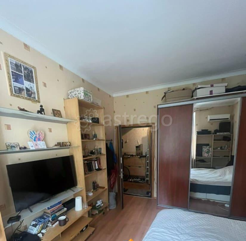Комната, 14 м2, 2/7 эт. Москва - изображение 1