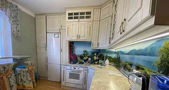 2-комн. квартира, 80 м2, 1/6 эт. Белгород