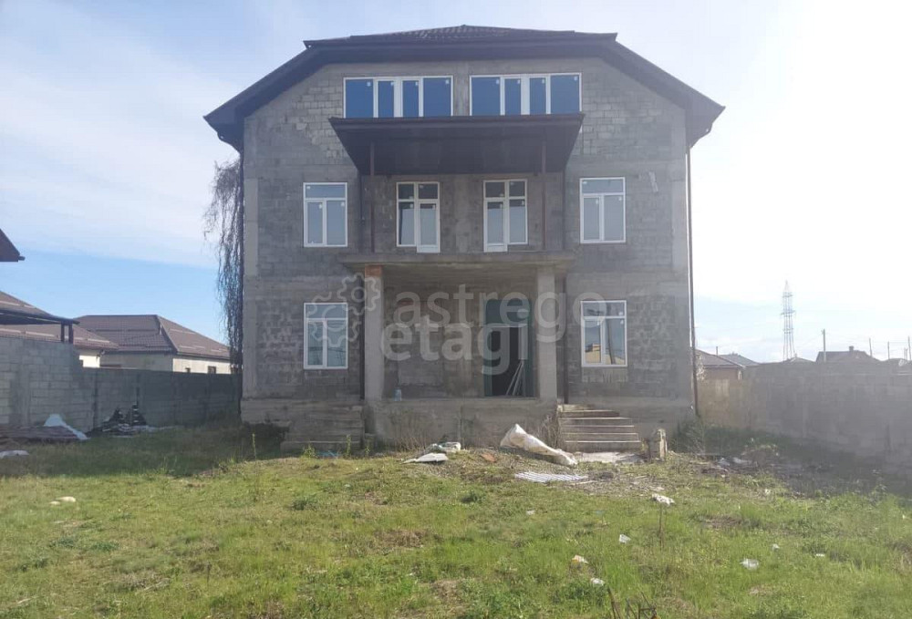 Дом, 644 м, 9.4 сотки, 3 эт. Майкоп - изображение 1