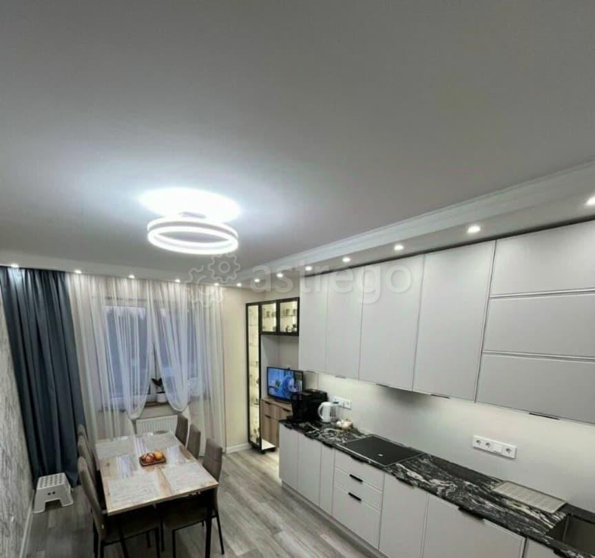 4-комн. квартира, 112 м2, 4/25 эт. Санкт-Петербург - изображение 1