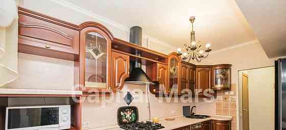 4-комн. квартира, 98 м2, 2/10 эт. Москва