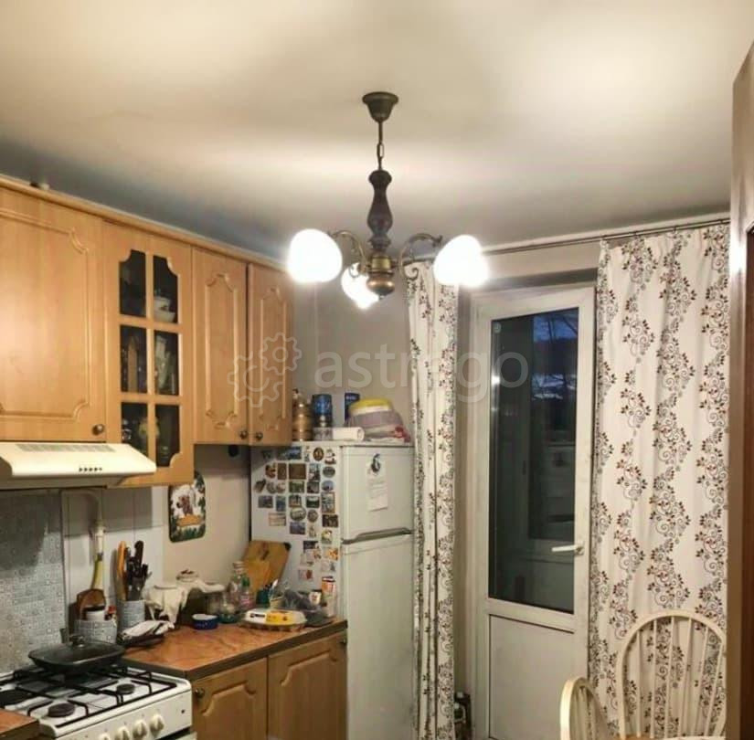 Комната, 64 м2, 5/12 эт. Москва - изображение 1