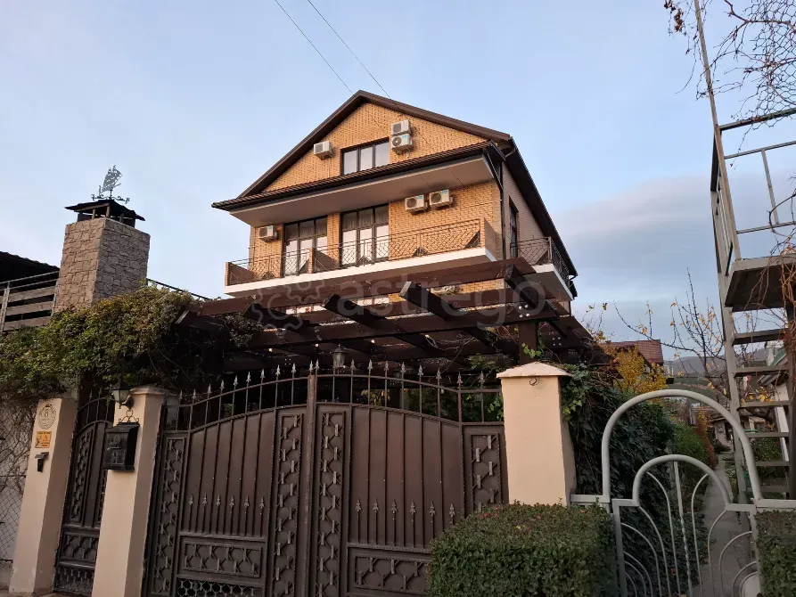 Продам Гостиницу, 600 м2 Геленджик - изображение 1