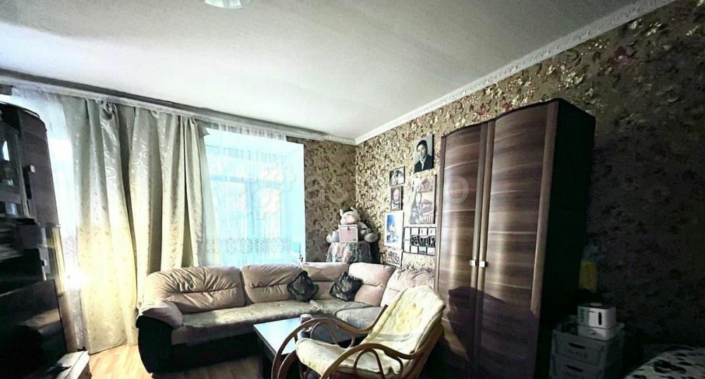 Комната, 35 м2, 1/4 эт. Санкт-Петербург - изображение 2