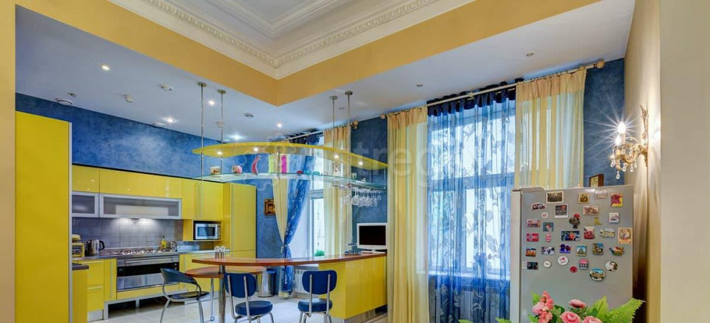5-комн. квартира, 210 м2, 3/6 эт. Санкт-Петербург - изображение 1