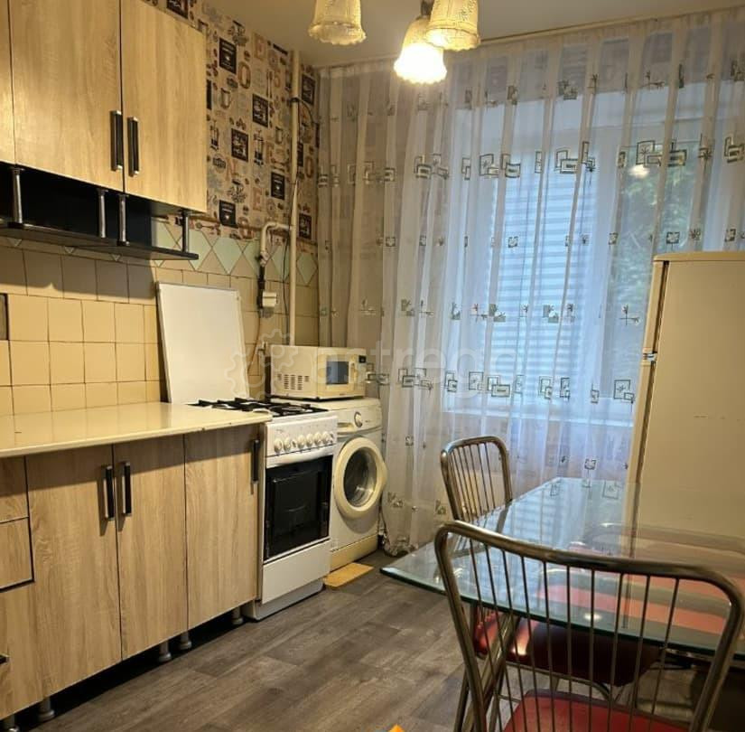 3-комн. квартира, 60 м2, 3/5 эт. Майкоп - изображение 1