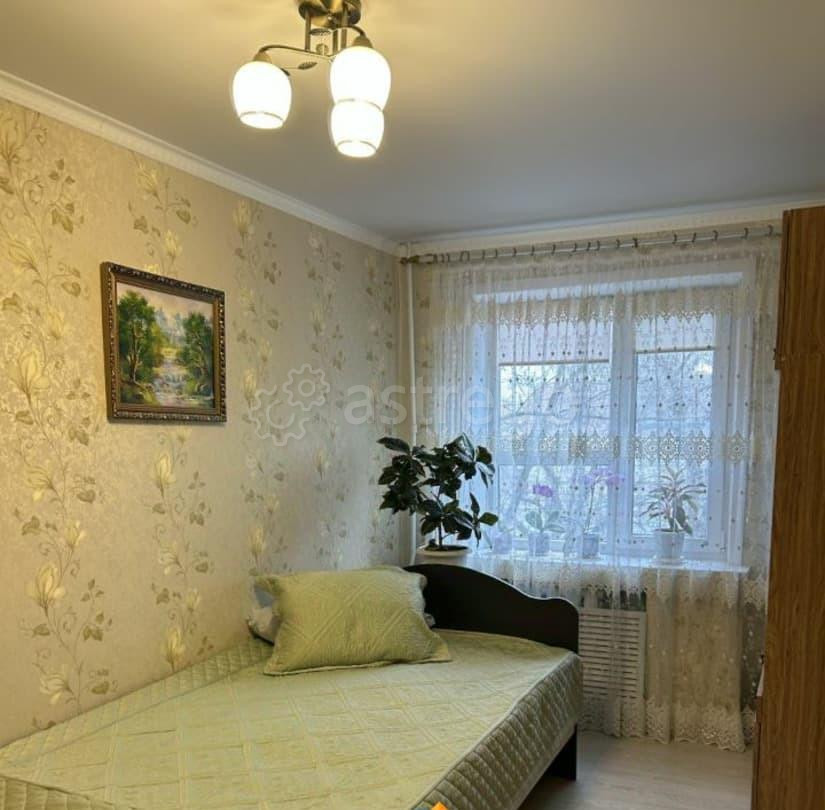 4-комн. квартира, 74 м2, 3/5 эт. Астрахань - изображение 1