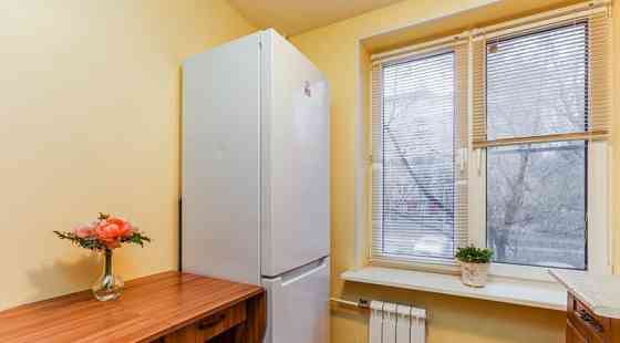 2-комн. квартира, 45 м2, 2/5 эт. Москва