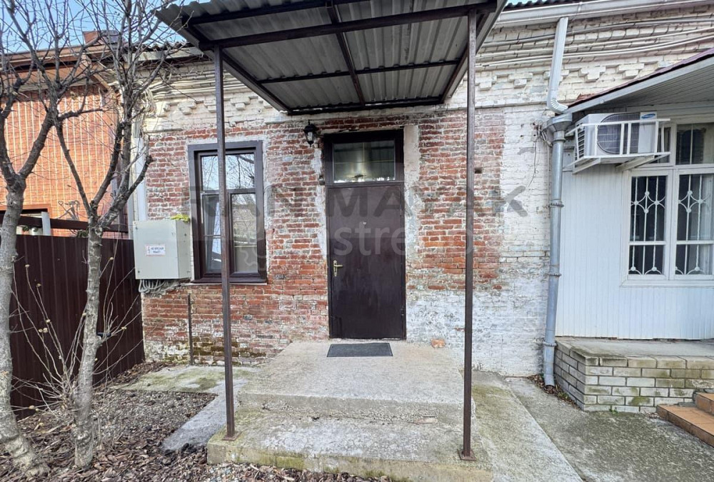 2-комн. квартира, 52 м, 1/1 эт. Майкоп - изображение 1