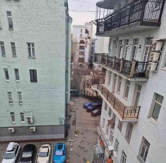 Комната, 59 м2, 5/5 эт. Москва