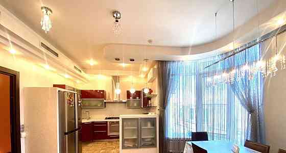 4-комн. квартира, 200 м2, 4/8 эт. Санкт-Петербург