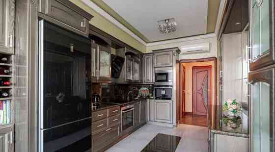3-комн. квартира, 148 м2, 17/23 эт. Москва