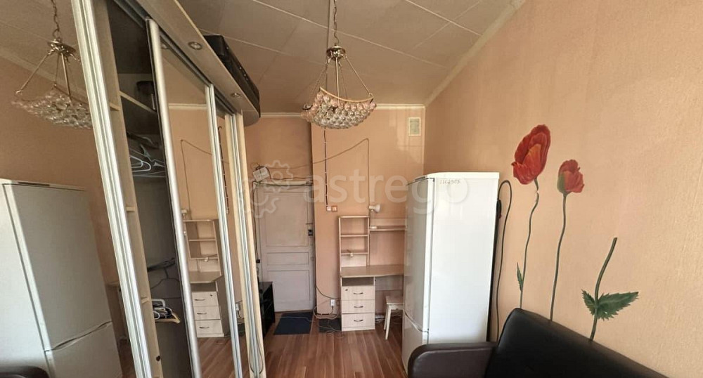 Комната, 12.4 м2, 1/5 эт. Москва - изображение 1